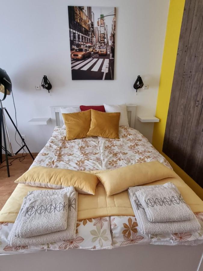 Flora Apartman Apartment Szeged Bagian luar foto