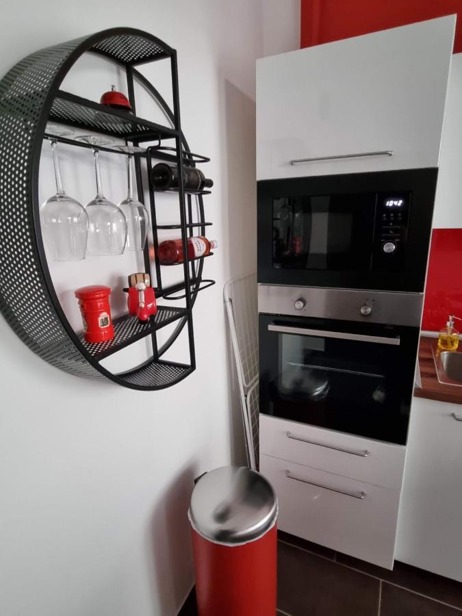 Flora Apartman Apartment Szeged Bagian luar foto