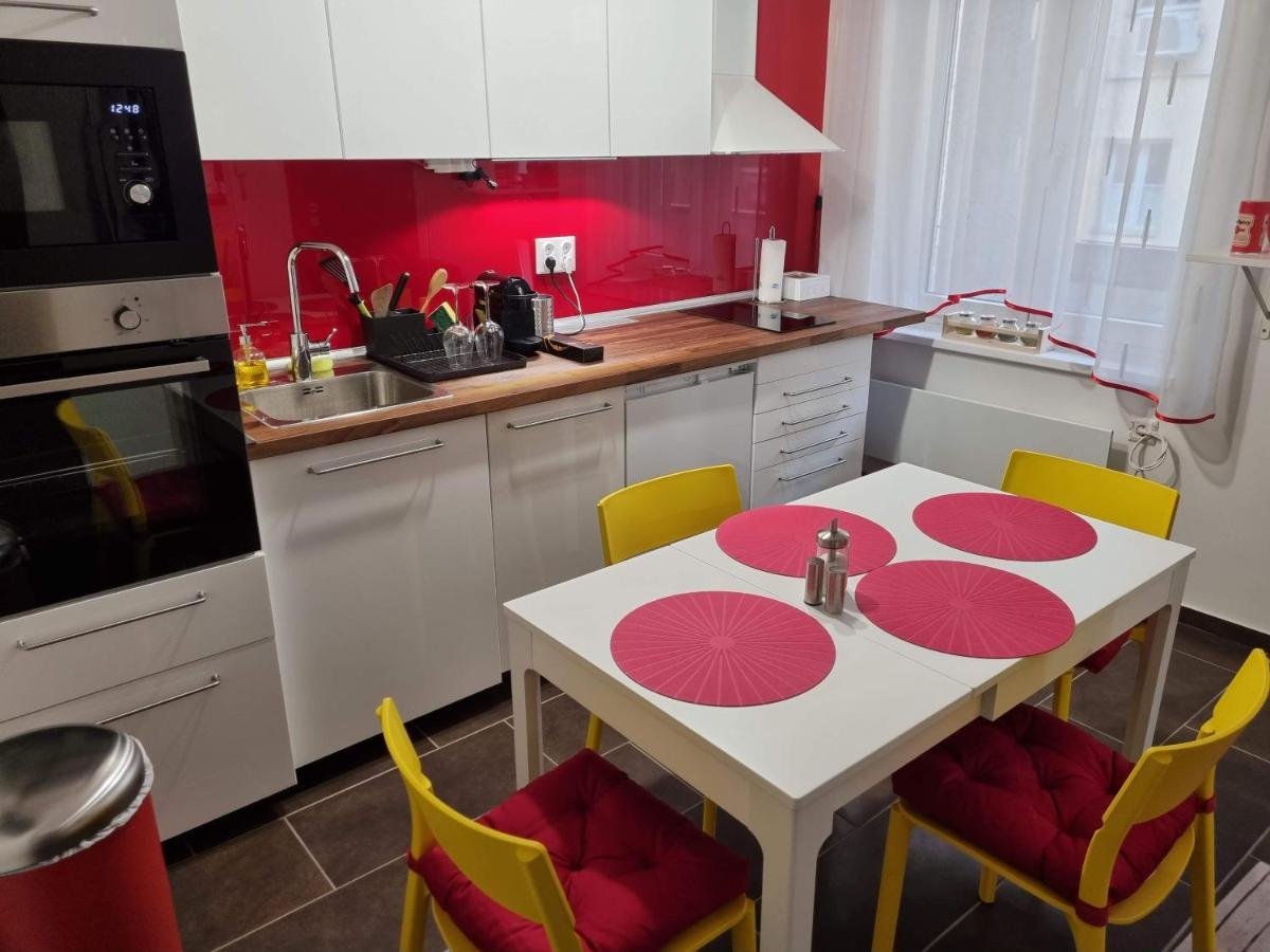 Flora Apartman Apartment Szeged Bagian luar foto